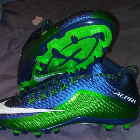Nike Alpha Cleats - Picture 2 of 4